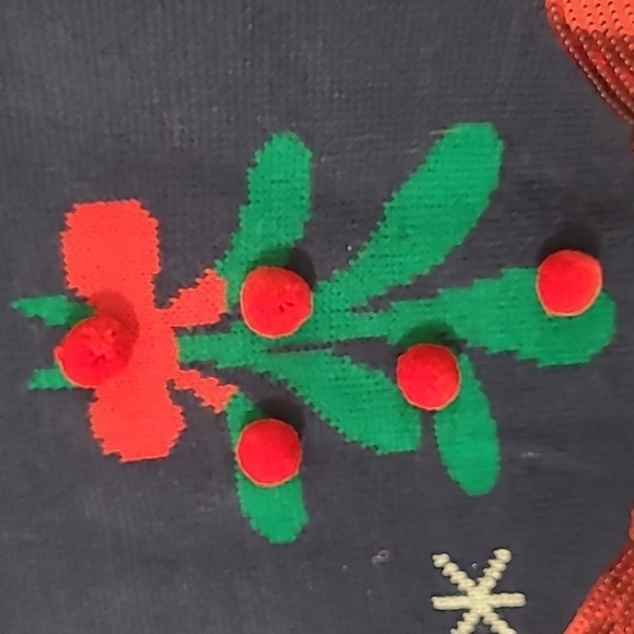 Christmas kissing penguins navy tunic length long sleeve crewneck pullover - Picture 5 of 8